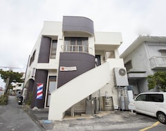 Hotelli Cozy House (Okinawa, Japani)