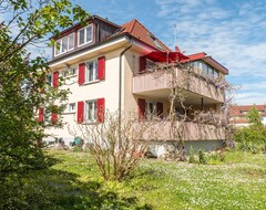 Toàn bộ căn nhà/căn hộ Charming Flair Vacation Apartment Lilie With Wi-fi, Shared Garden, Sauna & Jacuzzi; Parking Available (Stockach, Đức)