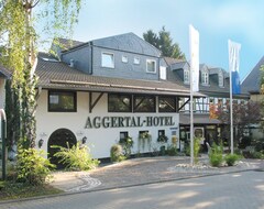 Khách sạn Aggertal-Hotel Zur alten Linde (Lohmar, Đức)