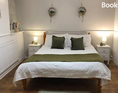 Hele huset/lejligheden Beautiful 2 Bedroom Garden Flat In Great Location (Bristol, Storbritannien)