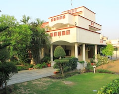 Hotel Savrupson Modern Home Stay (Jalandhar, Indien)
