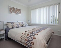 Toàn bộ căn nhà/căn hộ Stylish And New Guesthouse Lakeview Warriewood - Mona Vale (Sydney, Úc)