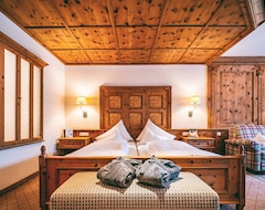 Khách sạn Hotel Post Lermoos (Lermoos, Áo)