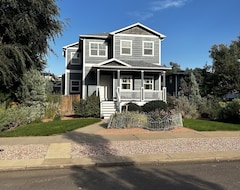 Toàn bộ căn nhà/căn hộ Beautiful 3bed/3ba Home In West Highlands, 3 Blocks To Tennyson St. & Everything (Denver, Hoa Kỳ)