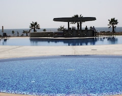 فندق أمفورا هوتل آند سويتس (بافوس, قبرص)