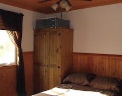 Serviced apartment Les Chalets Baie Cascouia, Nature & Experience (Larouche, Canada)