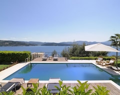 Toàn bộ căn nhà/căn hộ Luxury In Theologos,malesina,pool,view,90Min From Athens.for Demanding Guests! (Theologos, Hy Lạp)