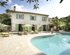 Tüm Ev/Apart Daire Cote D'Azur Between Nice And Cannes, Great Villa 250 M2 Coastal Swimming Pool French Riviera (La Gaude, Fransa)