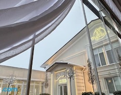 Hotel VinoGrad (Nemyriv, Ukraine)