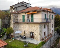 Toàn bộ căn nhà/căn hộ Ca Toni Dsovra (Bagnone, Ý)