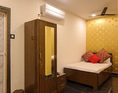 Hotel Golden Suites (Navi Mumbai, India)