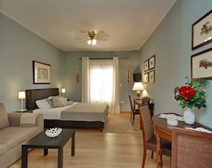 Căn hộ có phục vụ Aloe Luxury Apartments (Porto Heli, Hy Lạp)