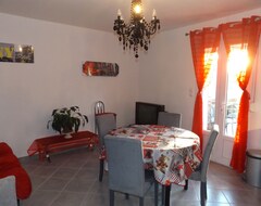 Cijela kuća/apartman Apartment For 4 People In VergÈze (Vergèze, Francuska)