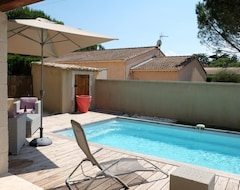 Koko talo/asunto Your Holidays In Provence In Comfortable Villa With Private Heated Pool (Cornillon, Ranska)
