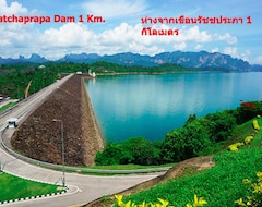 Hotelli Belong Jin The Dam Resort (Surat Thani, Thaimaa)