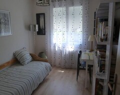 Hele huset/lejligheden Appartement Lumineux Avec Acces Jardin (près Commerces, Transports, Parc.) (Perpignan, Frankrig)