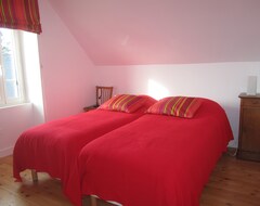 Hele huset/lejligheden Pleasant Comfortable House 150M From The Beach (Loctudy, Frankrig)