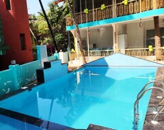 Khách sạn 36 Yard Beach Cottages (Morjim, Ấn Độ)