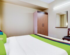 Khách sạn Treebo Trend Petals Suites (Kochi, Ấn Độ)