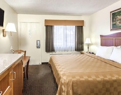 Hotel Travelodge Inn & Suites by Wyndham Fullerton (Fullerton, Sjedinjene Američke Države)