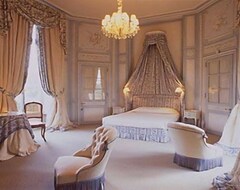 Hotel Château du Maréchal de Saxe (Yerres, France)