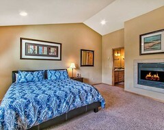 Tüm Ev/Apart Daire New Listing!! 5 Bed 5 Ba, Heated Indoor Pool, Hot Tub, Steam Shower, Pool Table (South Lake Tahoe, ABD)