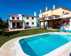 Tüm Ev/Apart Daire Casa Da Praia, Private Pool With Garden & Bbq - Ideal For Big Families (Mafra, Portekiz)