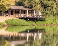 Hotel Kunene River Lodge (Opuwo, Namibia)