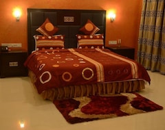 Khách sạn OYO 2303 Hotel Royal Mirage (Candolim, Ấn Độ)