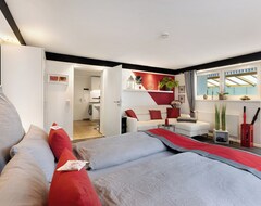 Tüm Ev/Apart Daire Apartment Am Tobelbach With Mountain View, Private Terrace And Wi-fi (Lenningen, Almanya)