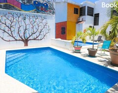 Khách sạn Ikaro Suites Colonial (Cancun, Mexico)