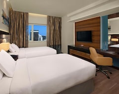 DoubleTree by Hilton Hotel and Residences Dubai Al Barsha (Dubai, Birleşik Arap Emirlikleri)