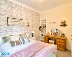 Cijela kuća/apartman 1 Bedroom Entire Flat In East Ayrshire (Kilmarnock, Ujedinjeno Kraljevstvo)