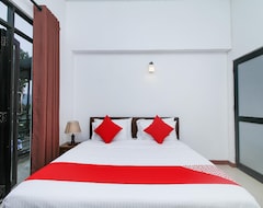 Khách sạn OYO 511 Delphin Hotel (Nuwara Eliya, Sri Lanka)