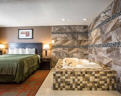 Hotel Quality Inn & Suites West Bend (West Bend, USA)