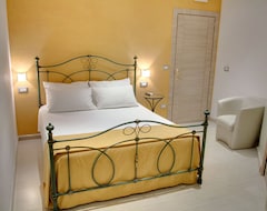 Bed & Breakfast La Suite del Faro (Scalea, Italy)