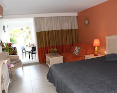 Hotel Mon Piment Rouge (Le Gosier, French Antilles)