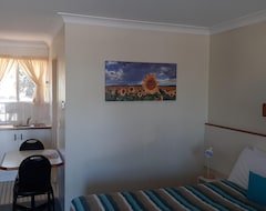 Khách sạn Country Rose Motel (Warwick, Úc)