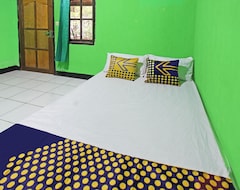 Khách sạn Spot On 92955 Kos Rosni (Mataram, Indonesia)