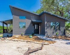 Koko talo/asunto Haven House - Beautiful Getaway Home Near Guadalupe State Park (Dimmitt, Amerikan Yhdysvallat)