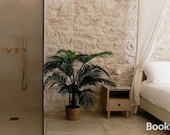 Bed & Breakfast Aurluna Luxury Suites (Bari, Ý)