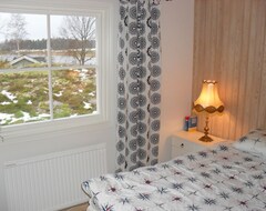 Toàn bộ căn nhà/căn hộ Holiday Home Right By Lake Vänern (Torsö, Thụy Điển)