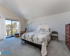 Entire House / Apartment Coastal Dream (Lincoln Beach, USA)