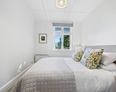 Entire House / Apartment Capital Charm – Wellington Holiday Unit (Wellington, New Zealand)