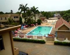 Khách sạn Hotel Royal Majesty (Nungua, Ghana)