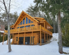 Toàn bộ căn nhà/căn hộ The New Damon Pond Log Cabin (Bedford, Hoa Kỳ)