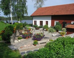 Entire House / Apartment Fantastic View Over The Lake (Nora, Sweden)