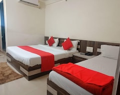Hotel Adishwar Gold (Ahmedabad, India)