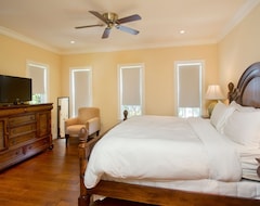 Koko talo/asunto 30 Night Minimum Stay Heart Of Historic Downtown 214 2 Bed 2 1/2 Bath (Key West, Amerikan Yhdysvallat)