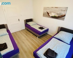 Koko talo/asunto Beautiful Apartment I 4 Beds I Fast Wifi I Kitchen (Bielefeld, Saksa)